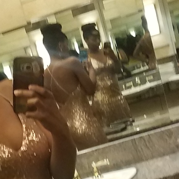 Dress - Picture 4 of 5